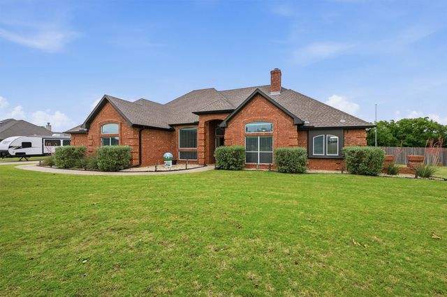 3111 Briarcliff Circle, Gainesville, TX 76240