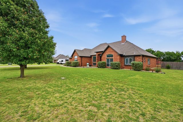 3111 Briarcliff Circle, Gainesville, TX 76240