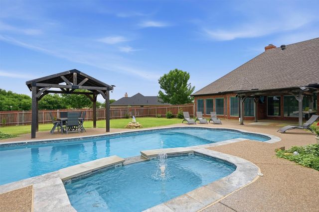 3111 Briarcliff Circle, Gainesville, TX 76240