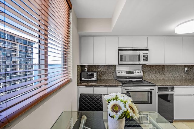 2025 Brickell Ave 1703, Miami, FL 33129