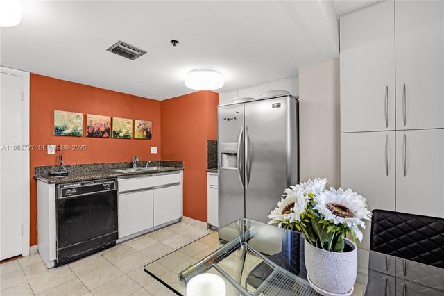 2025 Brickell Ave 1703, Miami, FL 33129