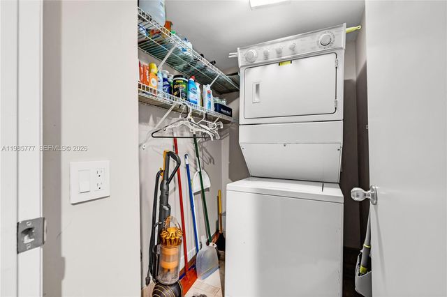 2025 Brickell Ave 1703, Miami, FL 33129