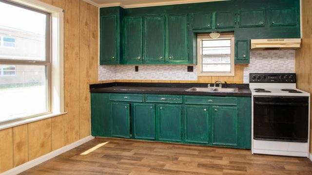 417 Leona Street, Morgan City, LA 70380