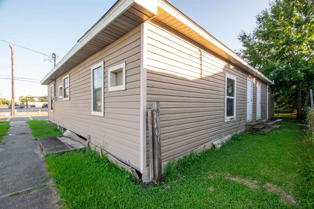 417 Leona Street, Morgan City, LA 70380