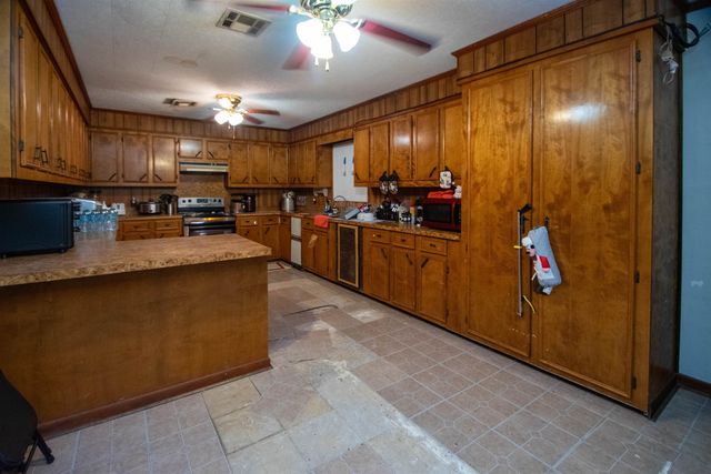 417 Leona Street, Morgan City, LA 70380