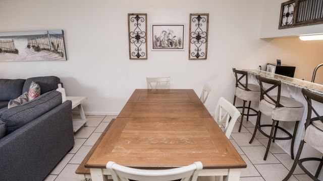 6215 Thomas Drive UNIT 107, Panama City Beach, FL 32408