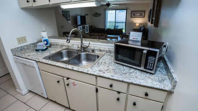 6215 Thomas Drive UNIT 107, Panama City Beach, FL 32408