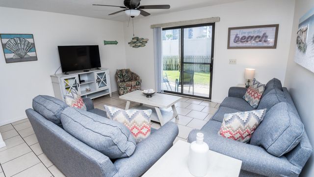 6215 Thomas Drive UNIT 107, Panama City Beach, FL 32408