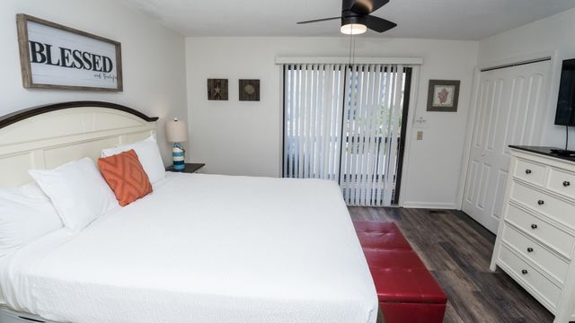 6215 Thomas Drive UNIT 107, Panama City Beach, FL 32408