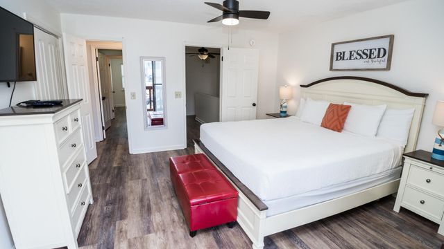 6215 Thomas Drive UNIT 107, Panama City Beach, FL 32408