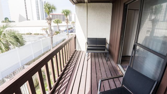 6215 Thomas Drive UNIT 107, Panama City Beach, FL 32408