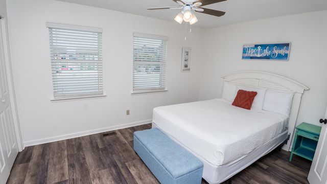 6215 Thomas Drive UNIT 107, Panama City Beach, FL 32408