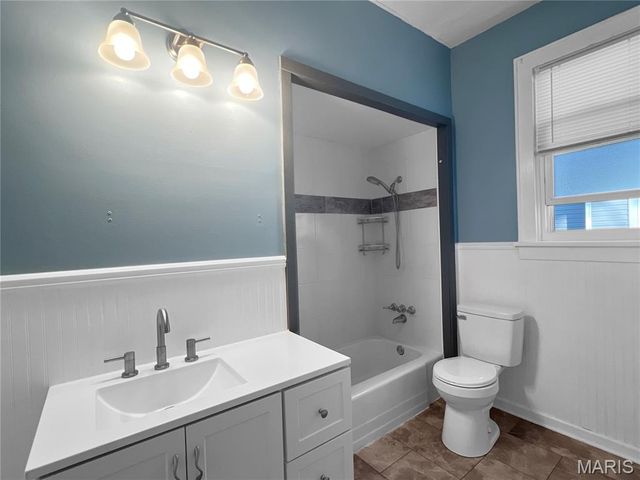 400 Rebecca Avenue, Collinsville, IL 62234