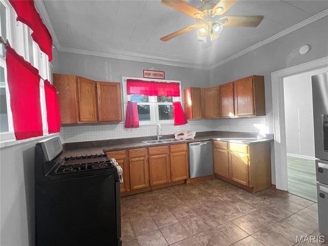 400 Rebecca Avenue, Collinsville, IL 62234