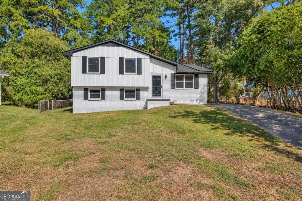 7977 Flanders Court, Jonesboro, GA 30238 — exterior