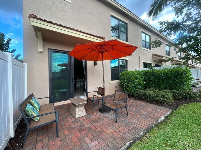 10199 Akenside Drive, Boca Raton, FL 33428