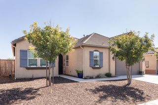 2227 Highland Avenue, Clovis, CA 93619