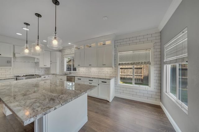 3929 Mira Sol Dr, Ceres, CA 95307