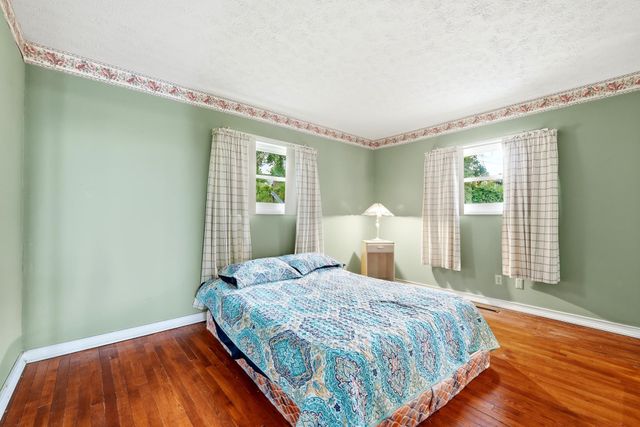 2 Hamill Road, Huntington, WV 25701