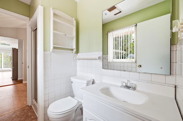 2 Hamill Road, Huntington, WV 25701