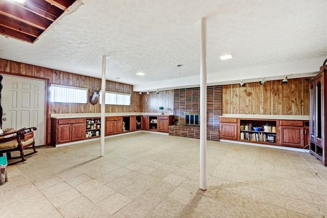 2 Hamill Road, Huntington, WV 25701
