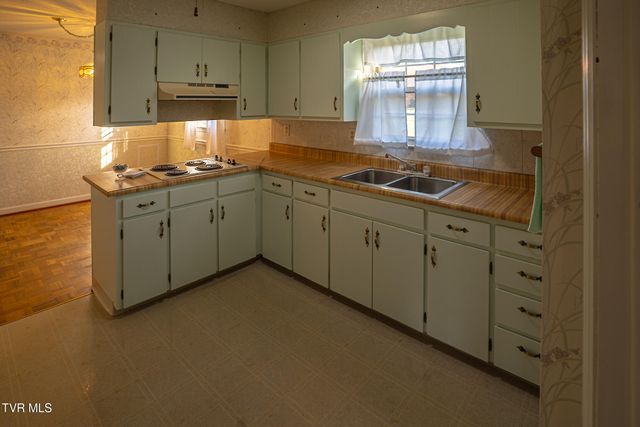 111 Fairlawn Drive, Johnson City, TN 37601