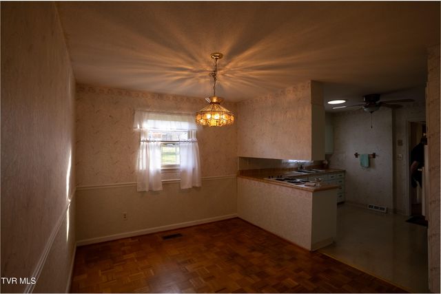 111 Fairlawn Drive, Johnson City, TN 37601