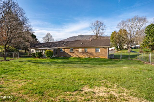 111 Fairlawn Drive, Johnson City, TN 37601