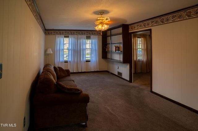 111 Fairlawn Drive, Johnson City, TN 37601