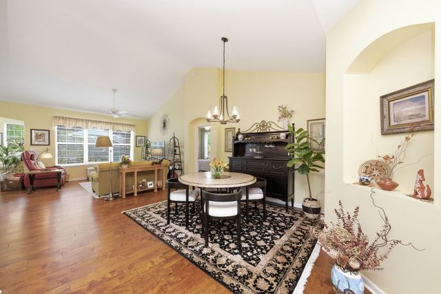 1242 Barkston Lane, Aurora, IL 60502