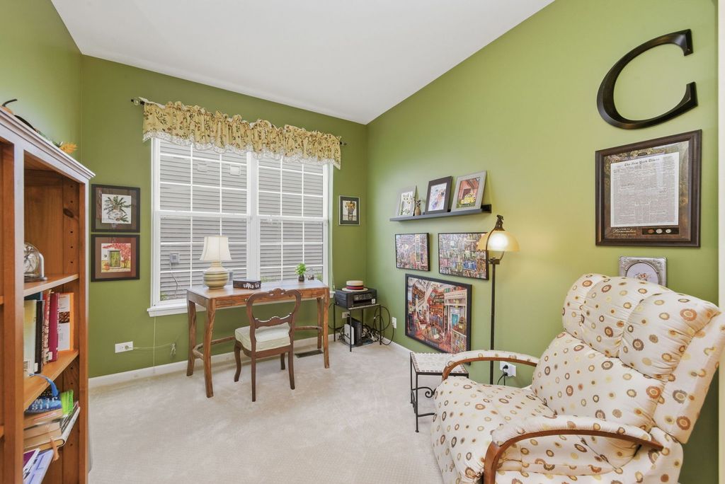 Image 15 of property listing at 1242 Barkston Lane, Aurora, IL 60502