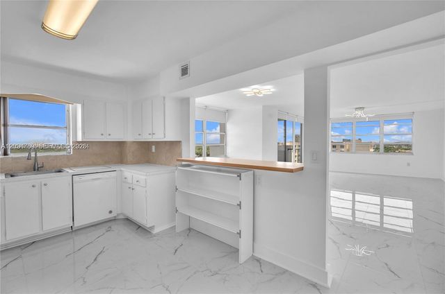 2780 NE 183rd Street 1601, Aventura, FL 33160