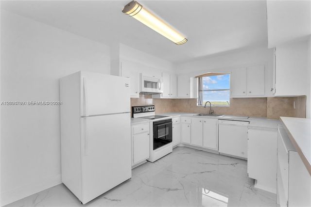 2780 NE 183rd Street 1601, Aventura, FL 33160