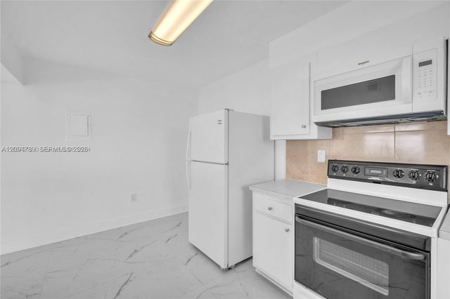 2780 NE 183rd Street 1601, Aventura, FL 33160