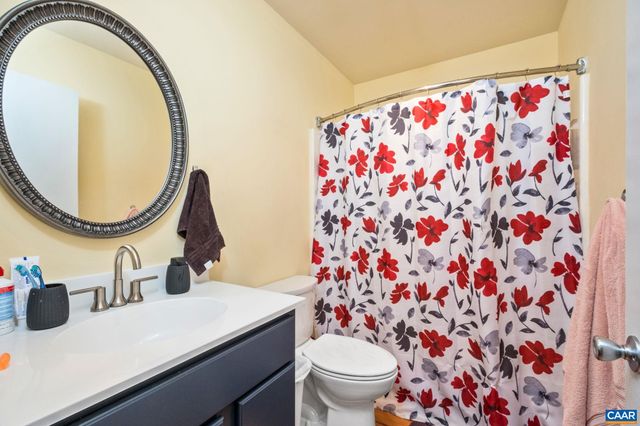 1256 MAPLE VIEW DR, Charlottesville, VA 22902