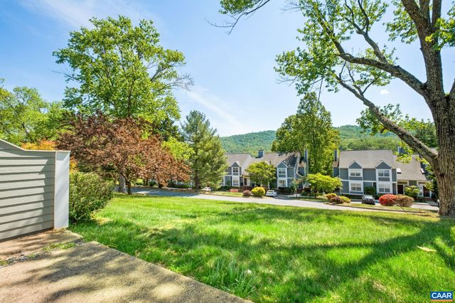 1256 MAPLE VIEW DR, Charlottesville, VA 22902