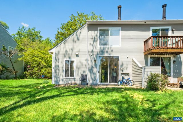1256 MAPLE VIEW DR, Charlottesville, VA 22902