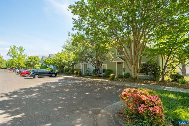 1256 MAPLE VIEW DR, Charlottesville, VA 22902