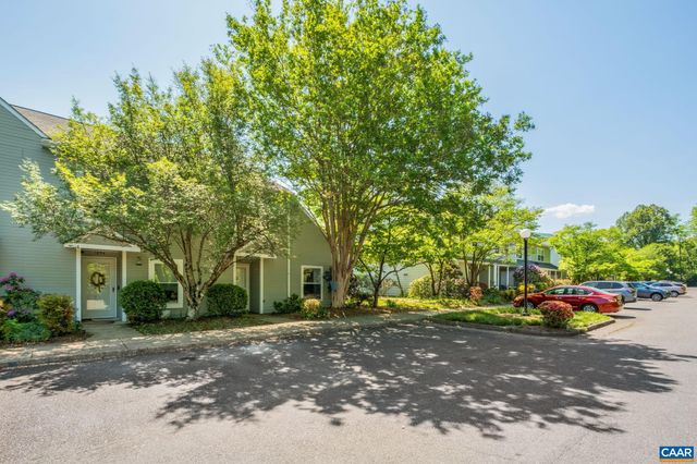 1256 MAPLE VIEW DR, Charlottesville, VA 22902