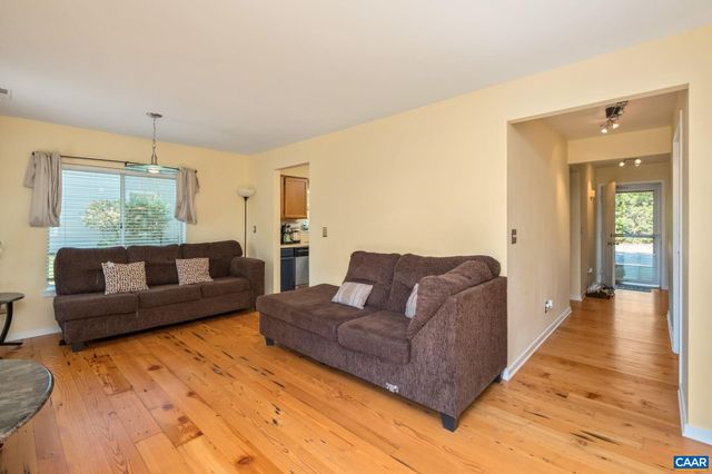 1256 MAPLE VIEW DR, Charlottesville, VA 22902