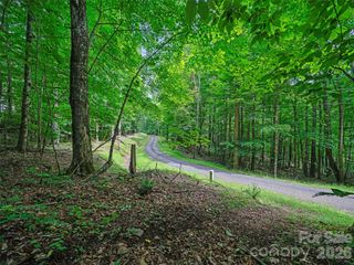 000 Shadow Moss Drive 8B, Burnsville, NC 28714