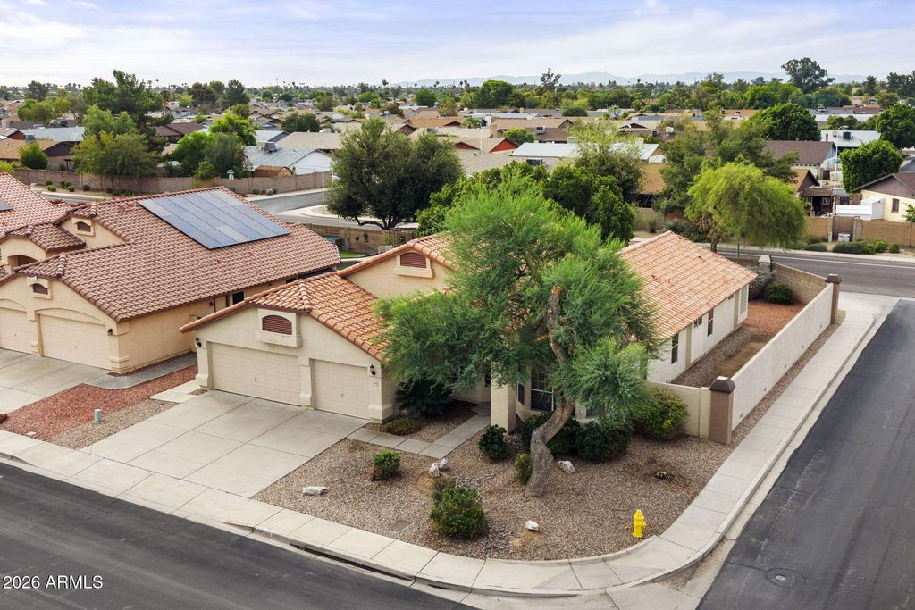 5769 W IRONWOOD Drive, Glendale, AZ 85302 — photo 3