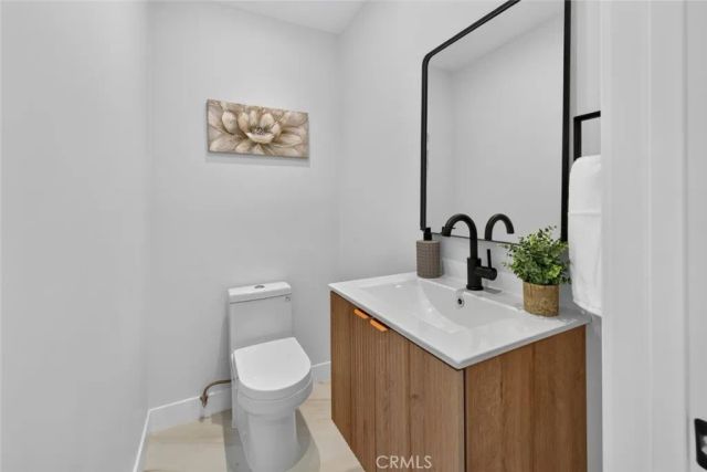 10335 Scoville Avenue, Sunland, CA 91040