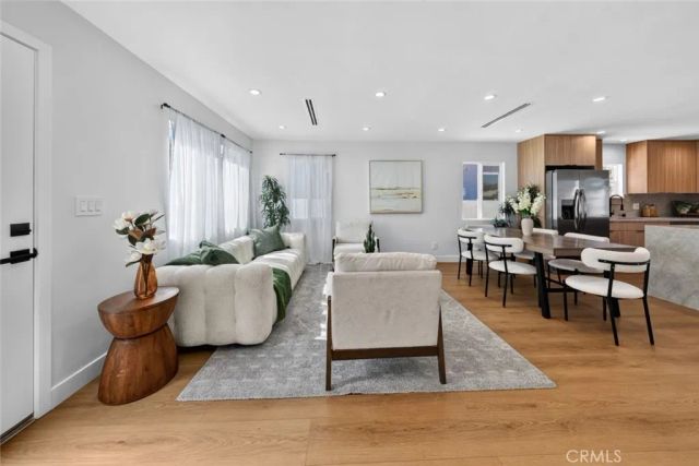 10335 Scoville Avenue, Sunland, CA 91040
