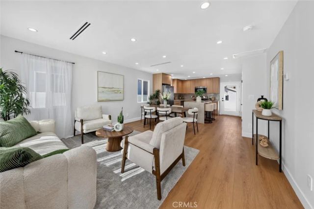 10335 Scoville Avenue, Sunland, CA 91040