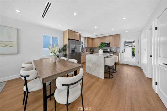 10335 Scoville Avenue, Sunland, CA 91040