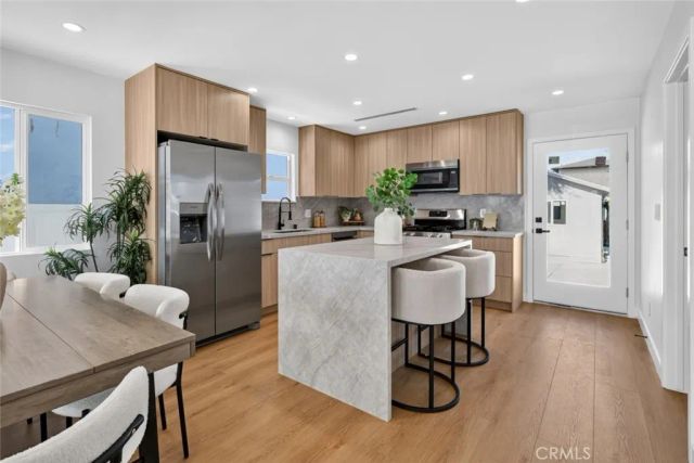10335 Scoville Avenue, Sunland, CA 91040