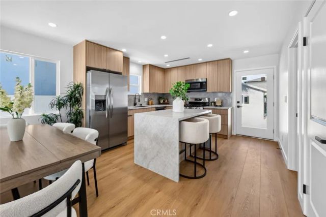 10335 Scoville Avenue, Sunland, CA 91040