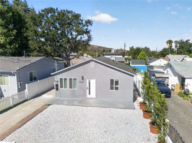 10335 Scoville Avenue, Sunland, CA 91040
