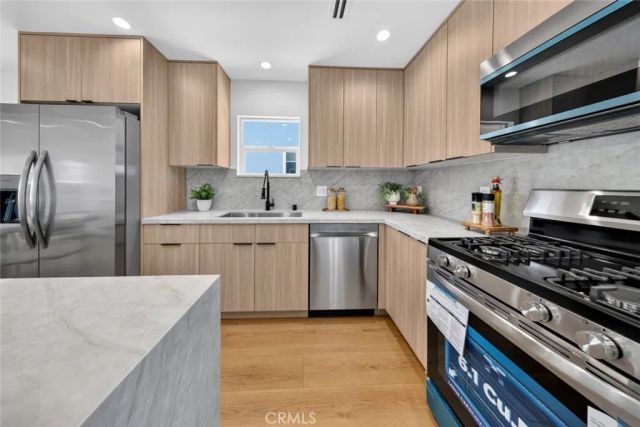 10335 Scoville Avenue, Sunland, CA 91040